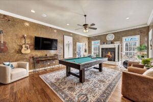 Bentonville Luxury Vacation Home